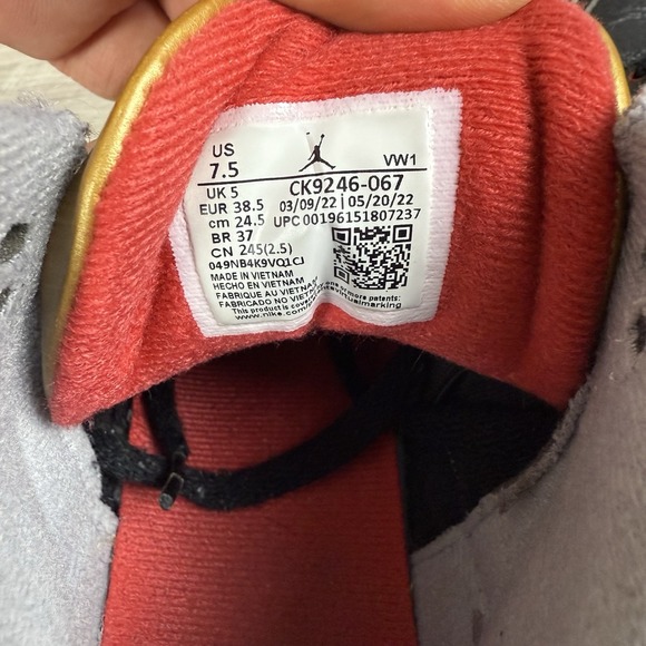 Nike Air Jordan 3 Retro Black Cement Gold Women's CK9246-067 Sz 7.5 Sneakers - Picture 8 of 8